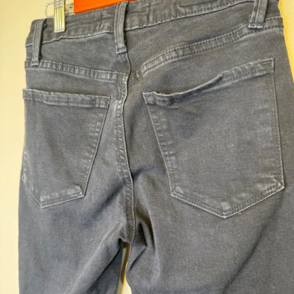 Just Black Denim | Mid Rise Form Fitting Slight Stretch Chic Skinny Jeans